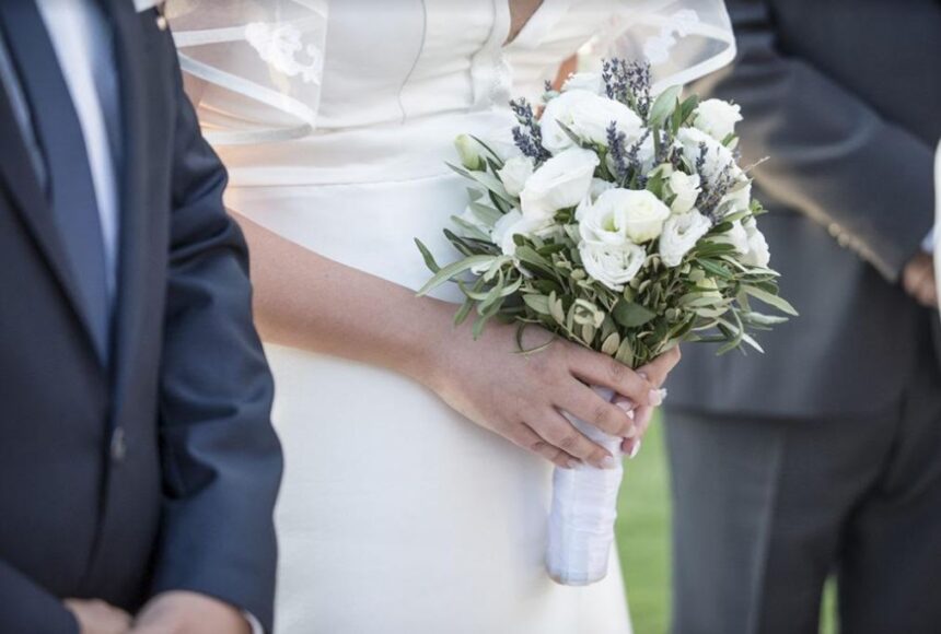 Γάμος αλά ελληνικά… στην Ανάβυσσο!